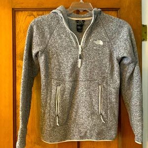 Women’s North Face Quarter Zip with front zipped pocket